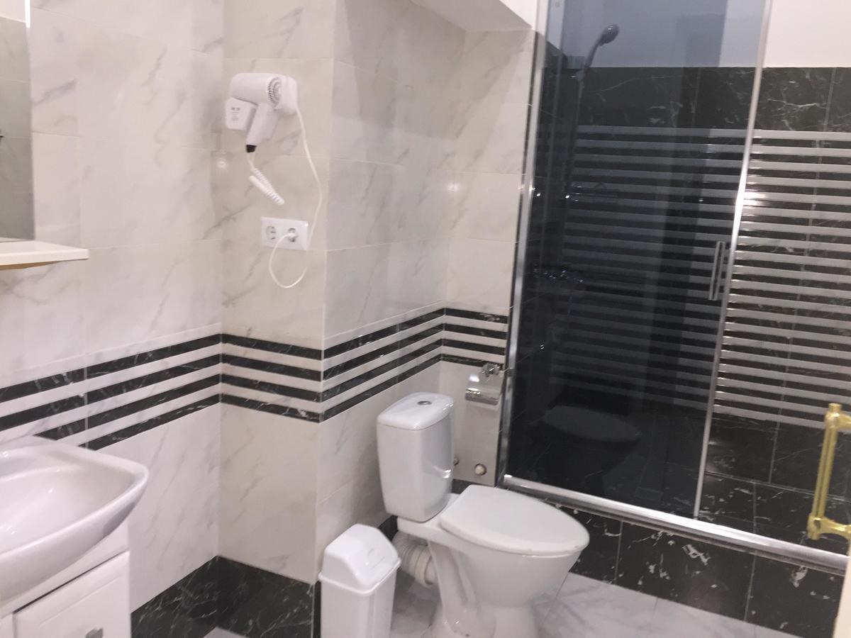 Hotel Nice ティビリシ エクステリア 写真
